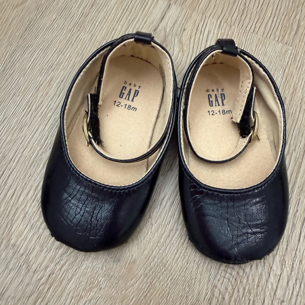 Baby/Toddler Vans Sneakers, gap ballet flats and Doc Martens - Size 4 & 5 - Picture 12 of 13